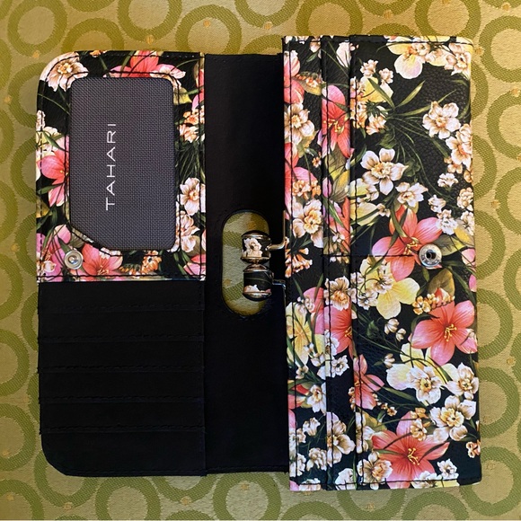 Tahari new floral wallet - Picture 2 of 6
